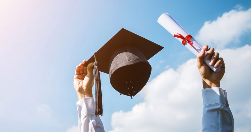 Universidad para adultos: Descubre 3 consejos para culminar tu carrera  universitaria | AAU | Universidad a Distancia